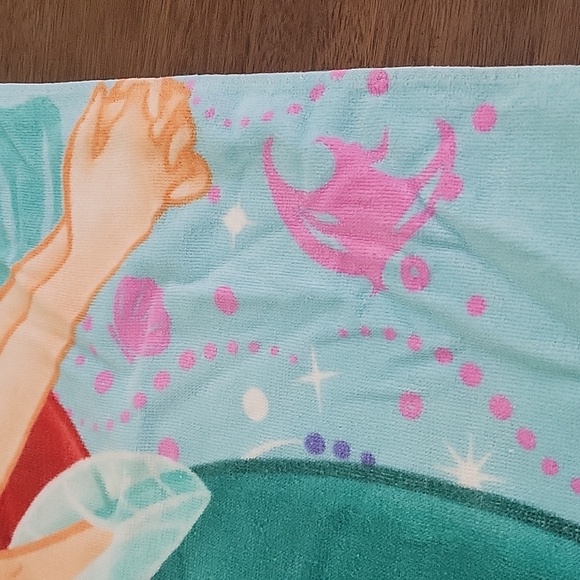 Ariel Beach Towel - Picture 7 of 7
